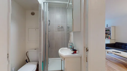 Habitación privada en 2 Villa Auguste Vermorel, Évry 91000, imagen 9 de 34