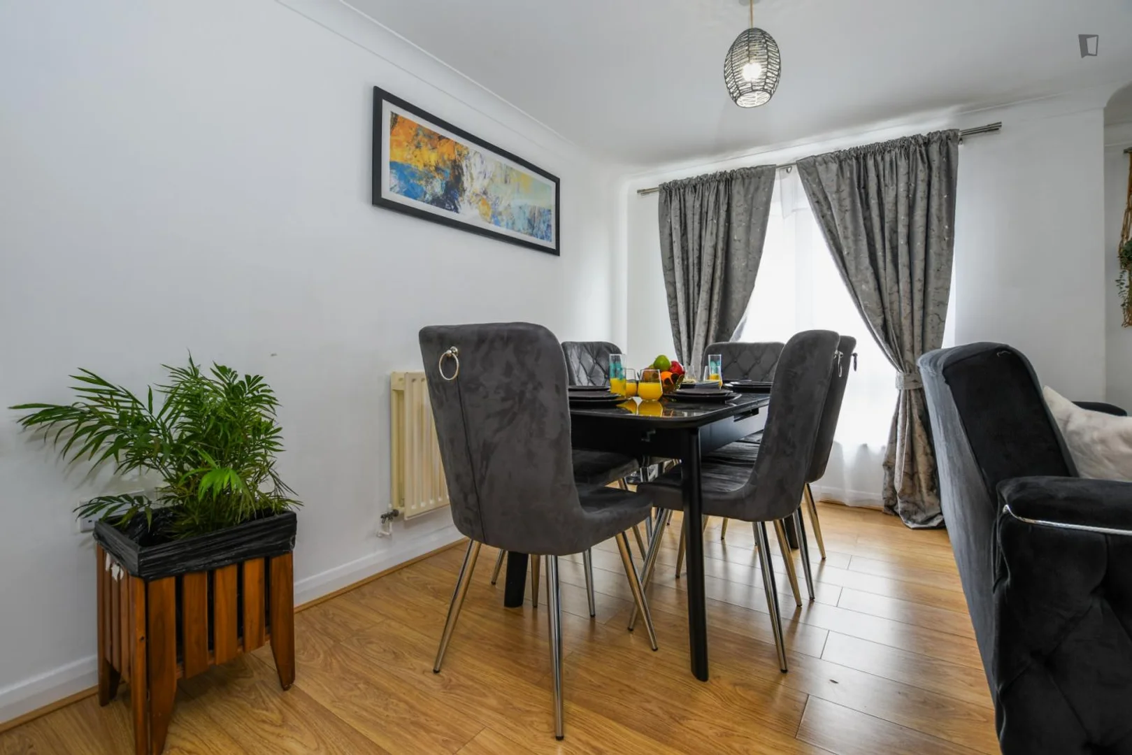 Hirst Crescent