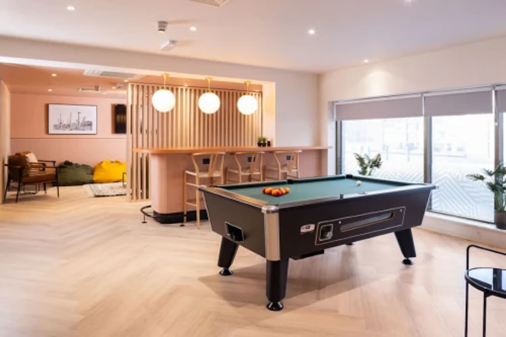 Quarto de estudante económico com localização conveniente em 