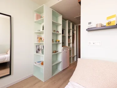 Quarto privado em Alba Viu Barcelona 08290, imagem 12 de 12