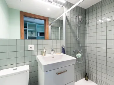 Quarto privado em Alba Viu Barcelona 08290, imagem 11 de 12