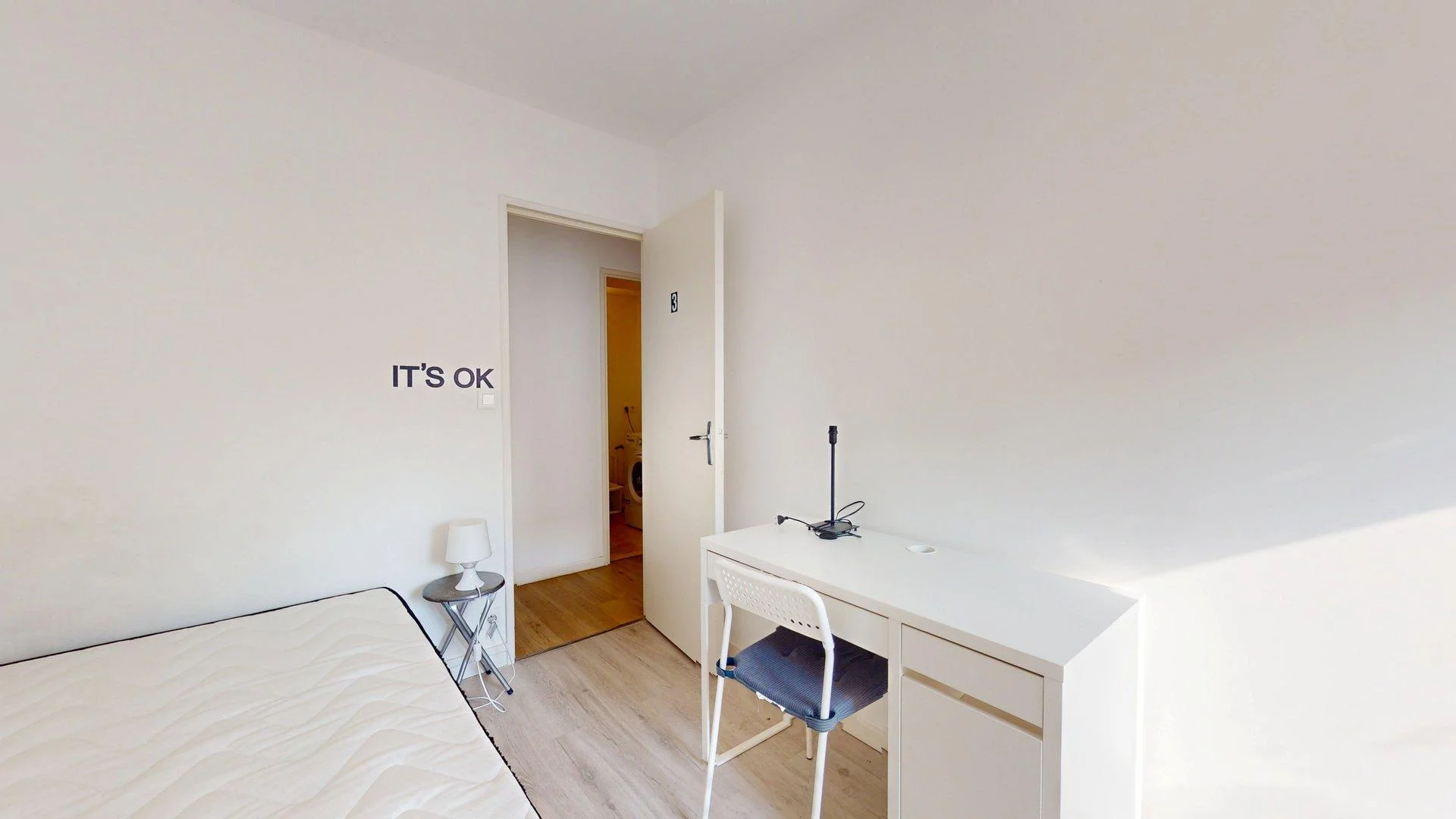 Habitación estudiantil económica con ubicación conveniente en 
