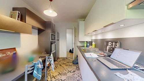 Privatzimmer in der 20 Square Du Haut Blosne, bild 28 von 40