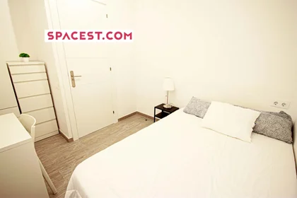 Habitación privada en Gran Via de les Corts Catalanes, 08013 Barcelona, Spain, imagen 1 de 20