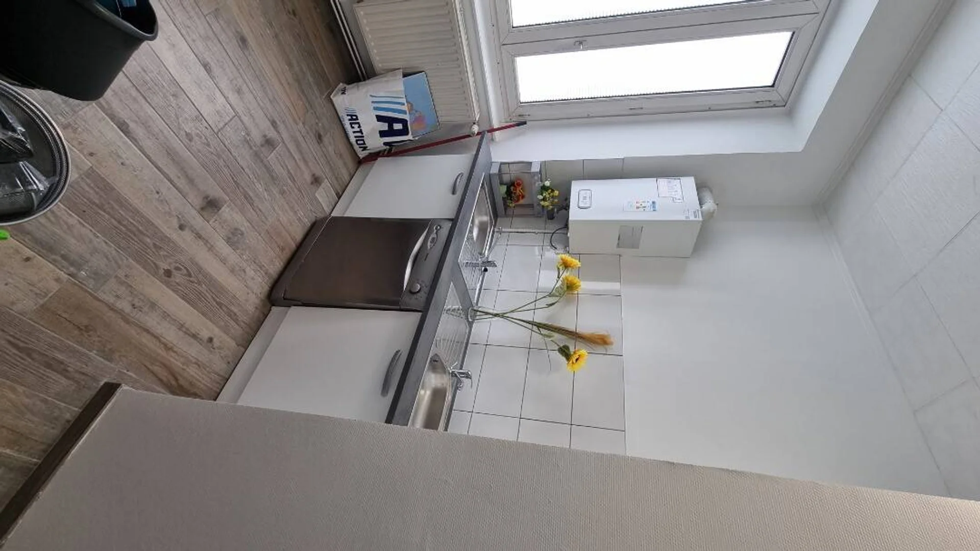 Habitación asequible para estudiantes con buena iluminación en 
