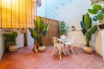 Prywatny pokój Sant Andreu, Barcelona, obraz 5 17