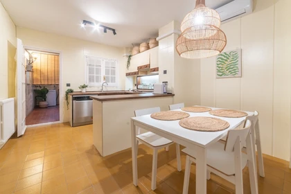 Prywatny pokój Sant Andreu, Barcelona, obraz 6 17