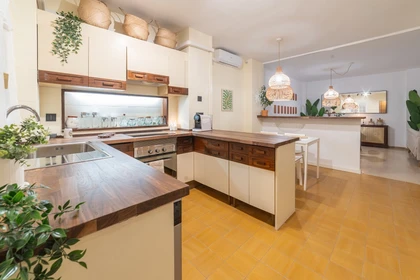 Prywatny pokój Sant Andreu, Barcelona, obraz 7 17