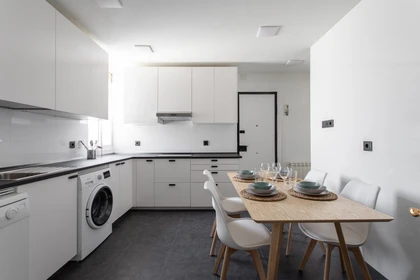 Quarto privado em Ibiza, Madrid, imagem 8 de 21