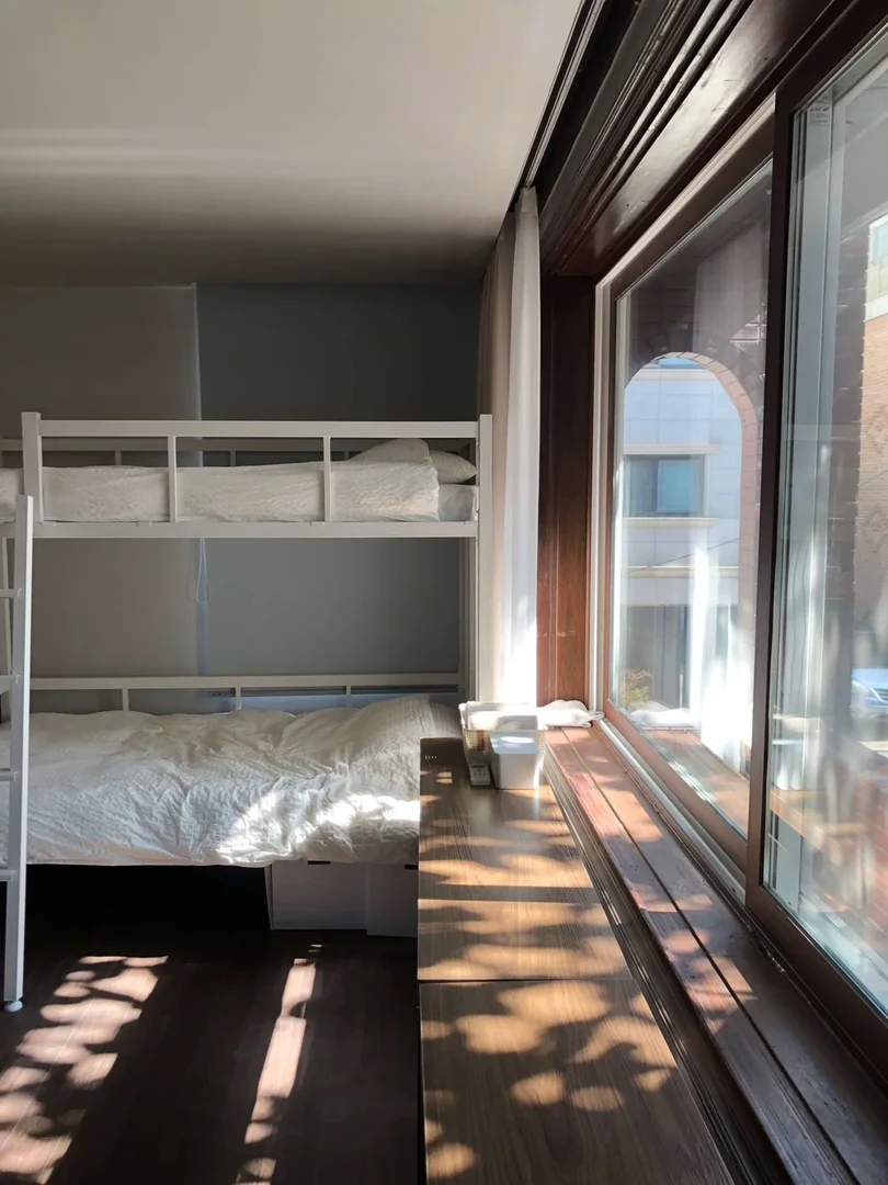 Habitación en apartamento estudiantil en alquiler en , completamente amueblado