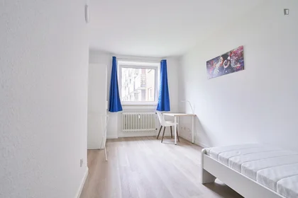 Özel oda konumu Kölner Landstr., 1 10 görüntüsü