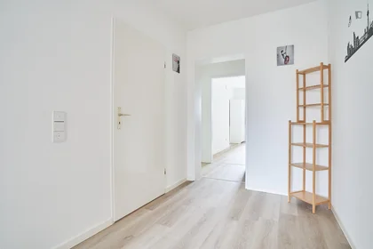 Özel oda konumu Kölner Landstr., 12 15 görüntüsü