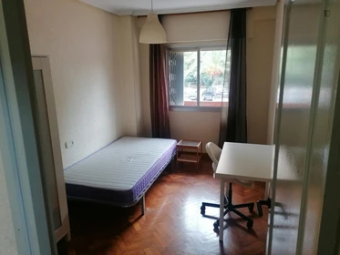 Stanza privata in Avenida Infante Juan Manuel, immagine 2 di 12