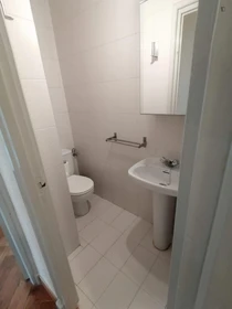 Stanza privata in Avenida Infante Juan Manuel, immagine 11 di 12