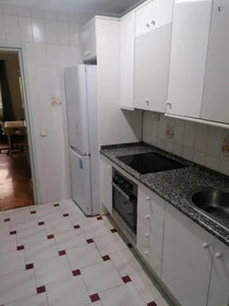 Stanza privata in Avenida Infante Juan Manuel, immagine 4 di 12