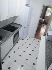 Stanza privata in Avenida Infante Juan Manuel, immagine 7 di 12
