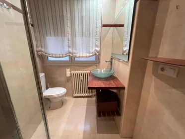Habitación privada en Avda Cantabria, imagen 6 de 20