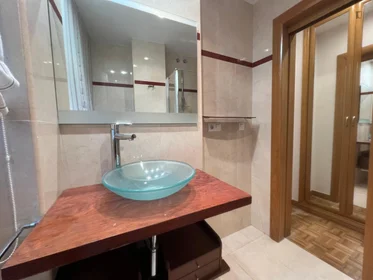 Habitación privada en Avda Cantabria, imagen 7 de 20