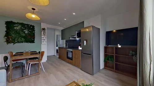 Özel oda konumu 5 Rue de l'Harteloire, 29200 Brest, France, 12 23 görüntüsü