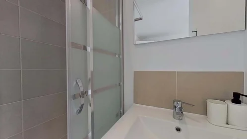Özel oda konumu 5 Rue de l'Harteloire, 29200 Brest, France, 4 23 görüntüsü
