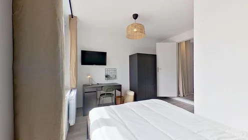 Özel oda konumu 5 Rue de l'Harteloire, 29200 Brest, France, 8 23 görüntüsü