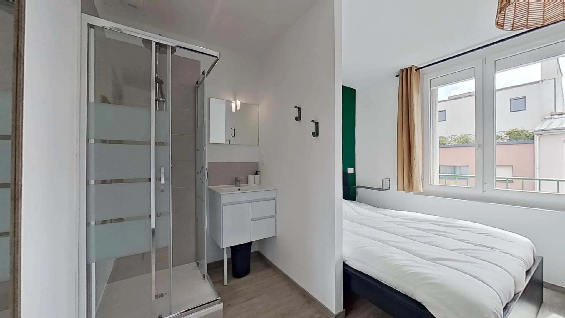 Comfortable and spacious student room in