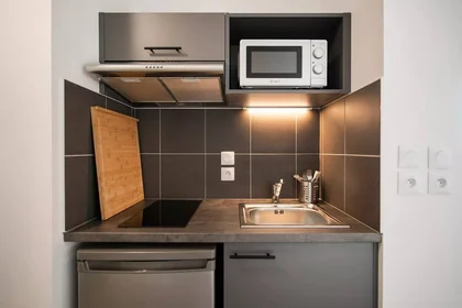 Private room in residence at Orléans, 45000, image 9 of 18