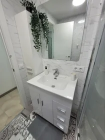 Habitación privada en Carrer del Doctor Martí Julià, imagen 22 de 27