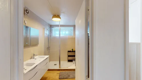 Private room at 2 Rue Du Limousin, image 14 of 20