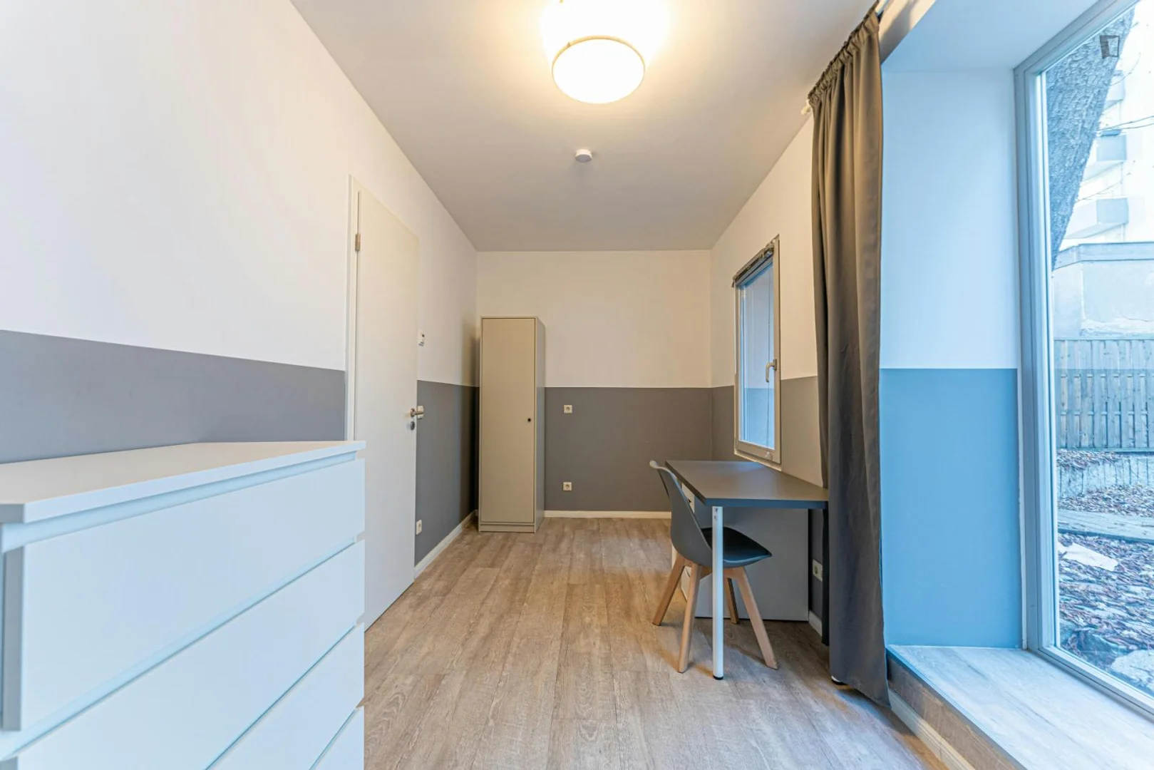 Quarto amigo do estudante em  com comodidades modernas