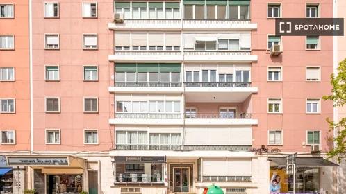 Privatzimmer in der Avenida João XXI, bild 16 von 19