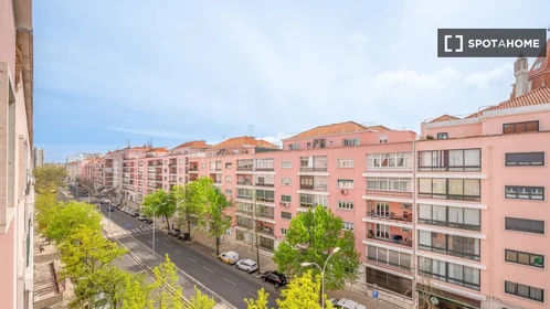 Privatzimmer in der Avenida João XXI, bild 19 von 19