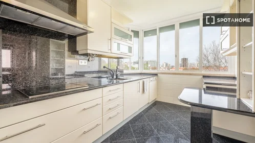 Privatzimmer in der Avenida João XXI, bild 9 von 19