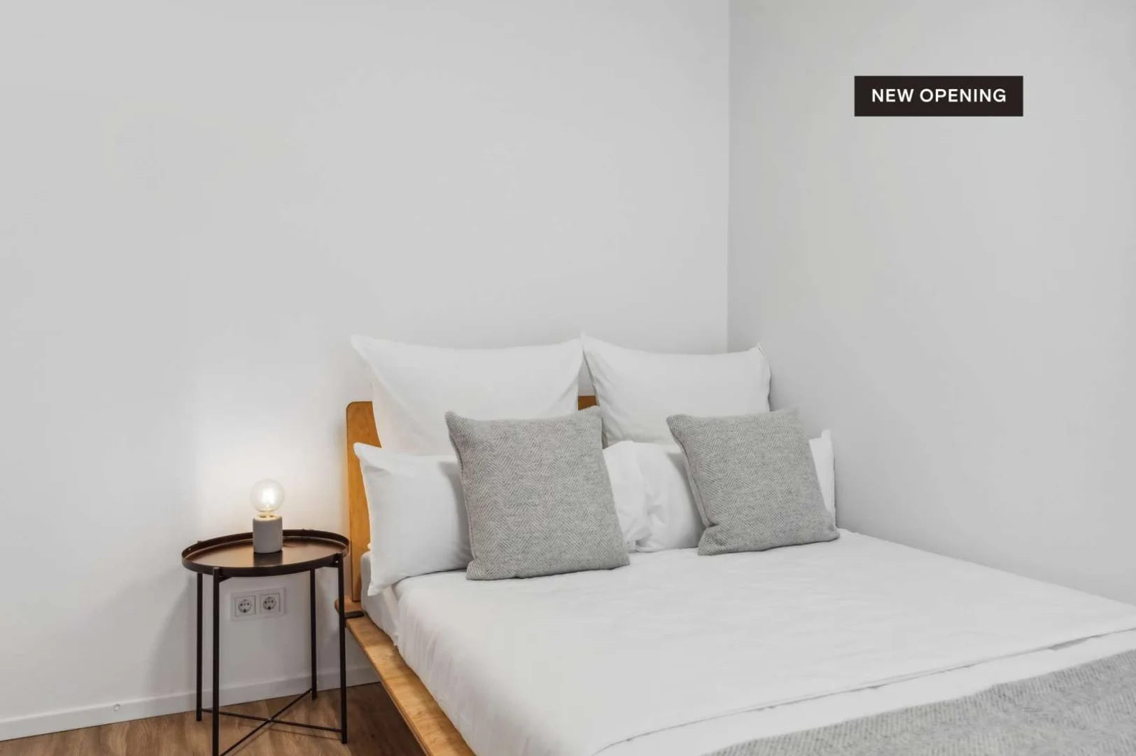 Student-friendly room in  with modern amenities