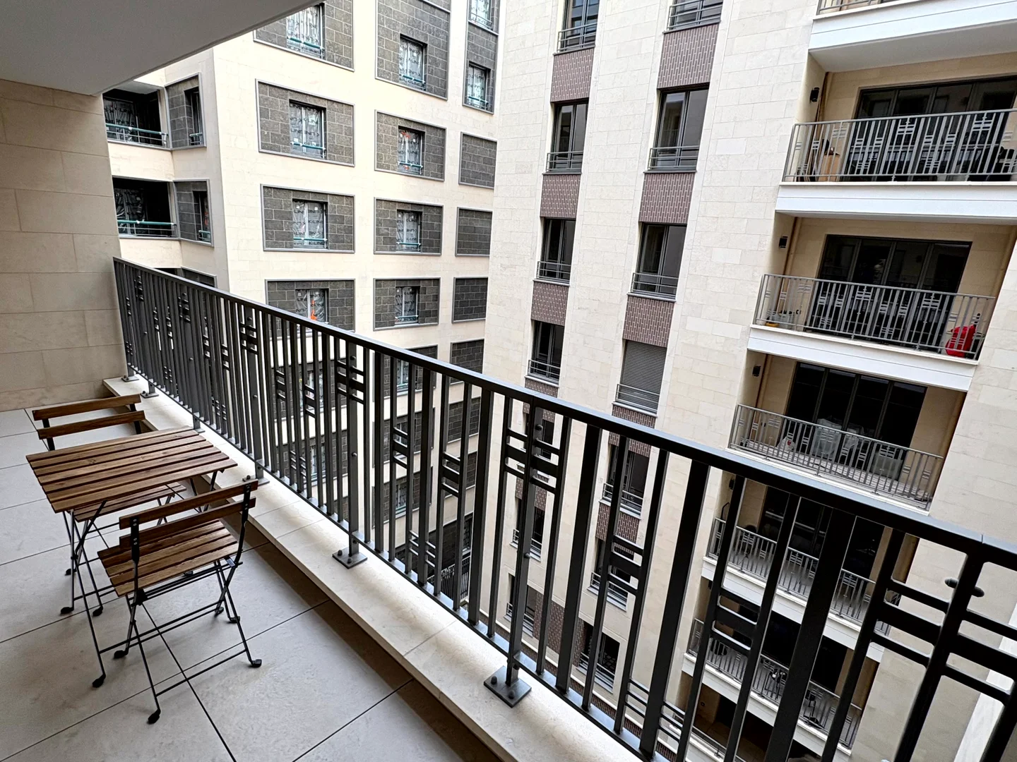 Chambre d'étudiant économique avec emplacement pratique dans 
