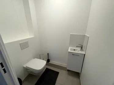 Stanza privata in residence in 33 bis Rue du Landy, immagine 6 di 11