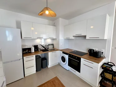 Stanza privata in residence in 33 bis Rue du Landy, immagine 7 di 11