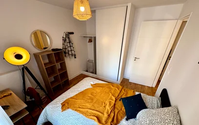 Alquiler de habitación en piso compartido en {area}