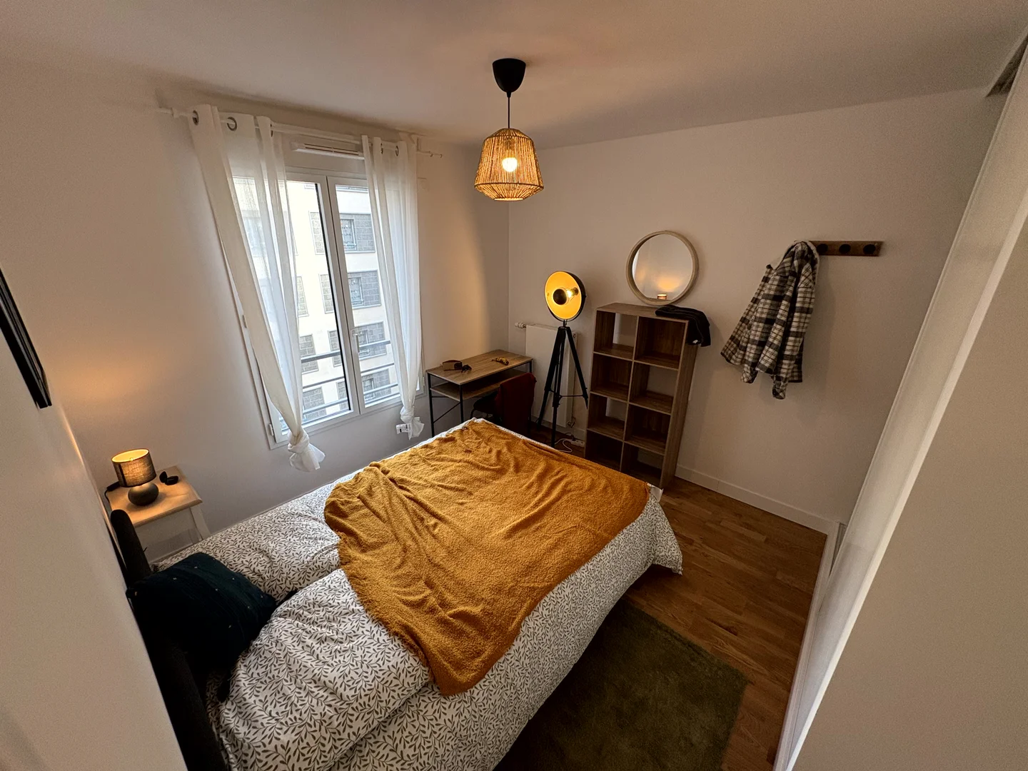 Habitación acogedora para estudiantes disponible en