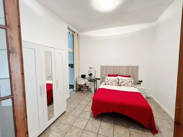 Quarto privado em Carrer d'Avinyó, 24, 08002 Barcelona, Spain, imagem 1 de 21
