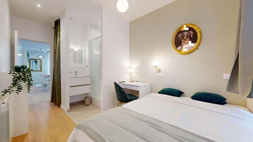Özel oda konumu 39 Cr Albert Thomas, 69003 Lyon, France, 3 15 görüntüsü