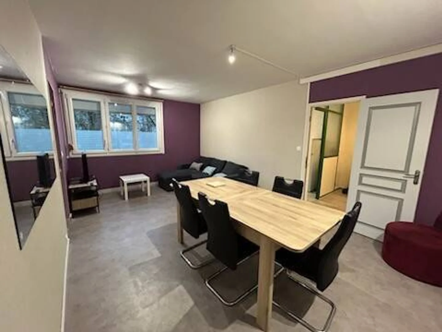 Chambre d'étudiant économique avec emplacement pratique dans 