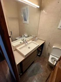 Private room at Carrer Mallorca, image 14 of 16