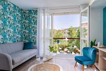 Habitación privada en 422 Av. Jean-Paul Coste, 13100 Aix-en-Provence, France, imagen 4 de 11