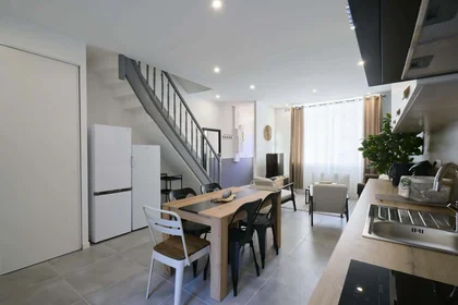 Özel oda konumu 76 Rue de Bapaume, 59000 Lille, France, 16 21 görüntüsü