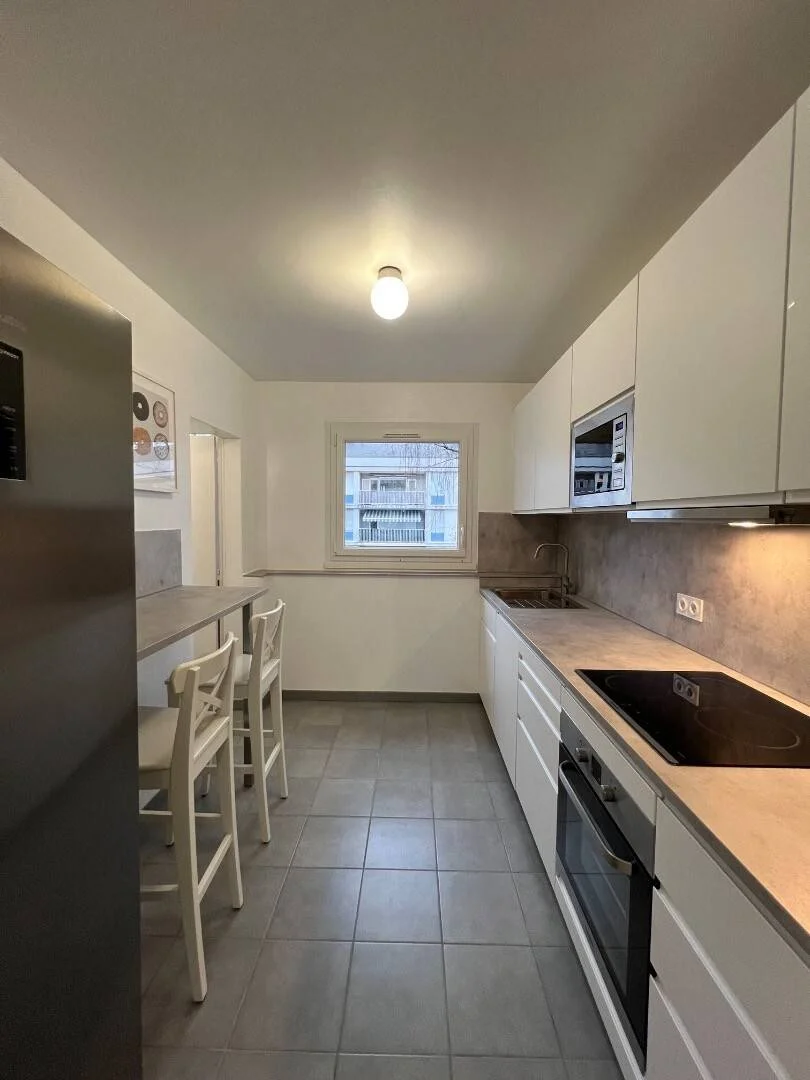 Habitación para estudiantes en  con área de estudio y facilidades compartidas