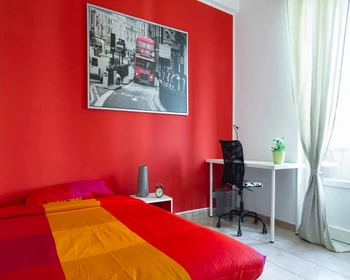 Privatzimmer in der Via Salvatore Barzilai, bild 3 von 20