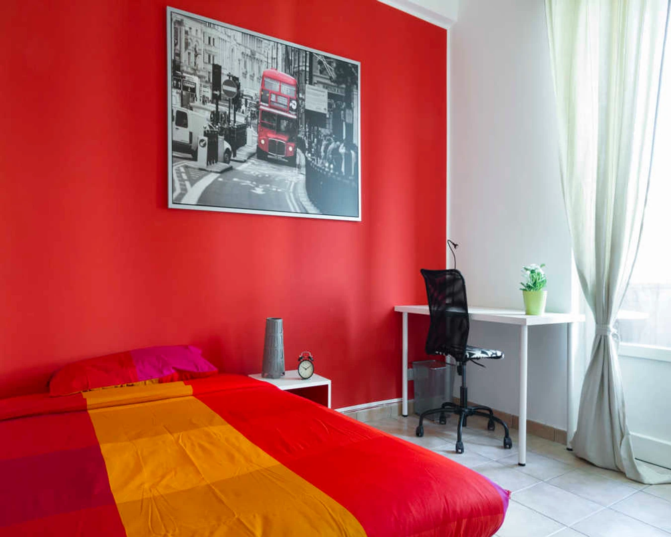  bölgesinde konforlu ve ferah öğrenci odası