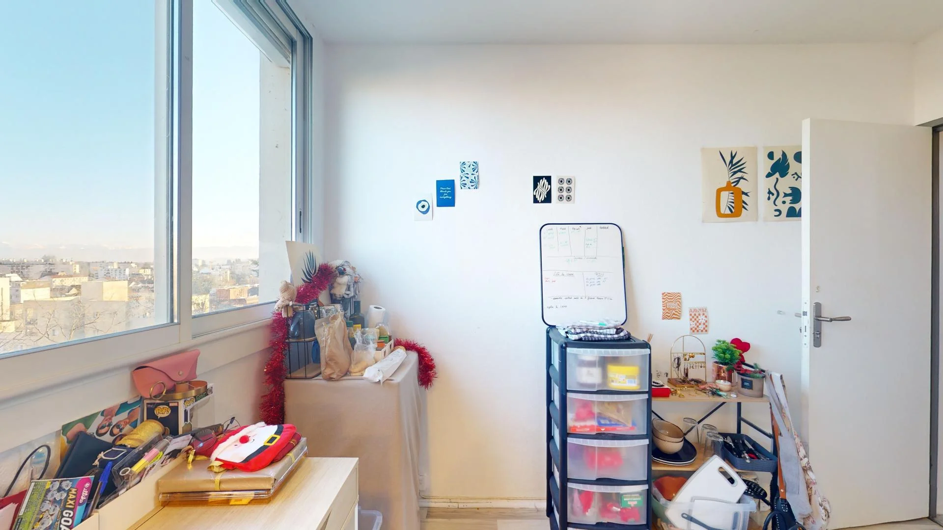 Room for rent in student apartment in , fully furnished