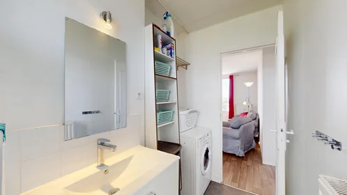 Chambre privée à 14 Rue Albert Camus, image 16 de 40